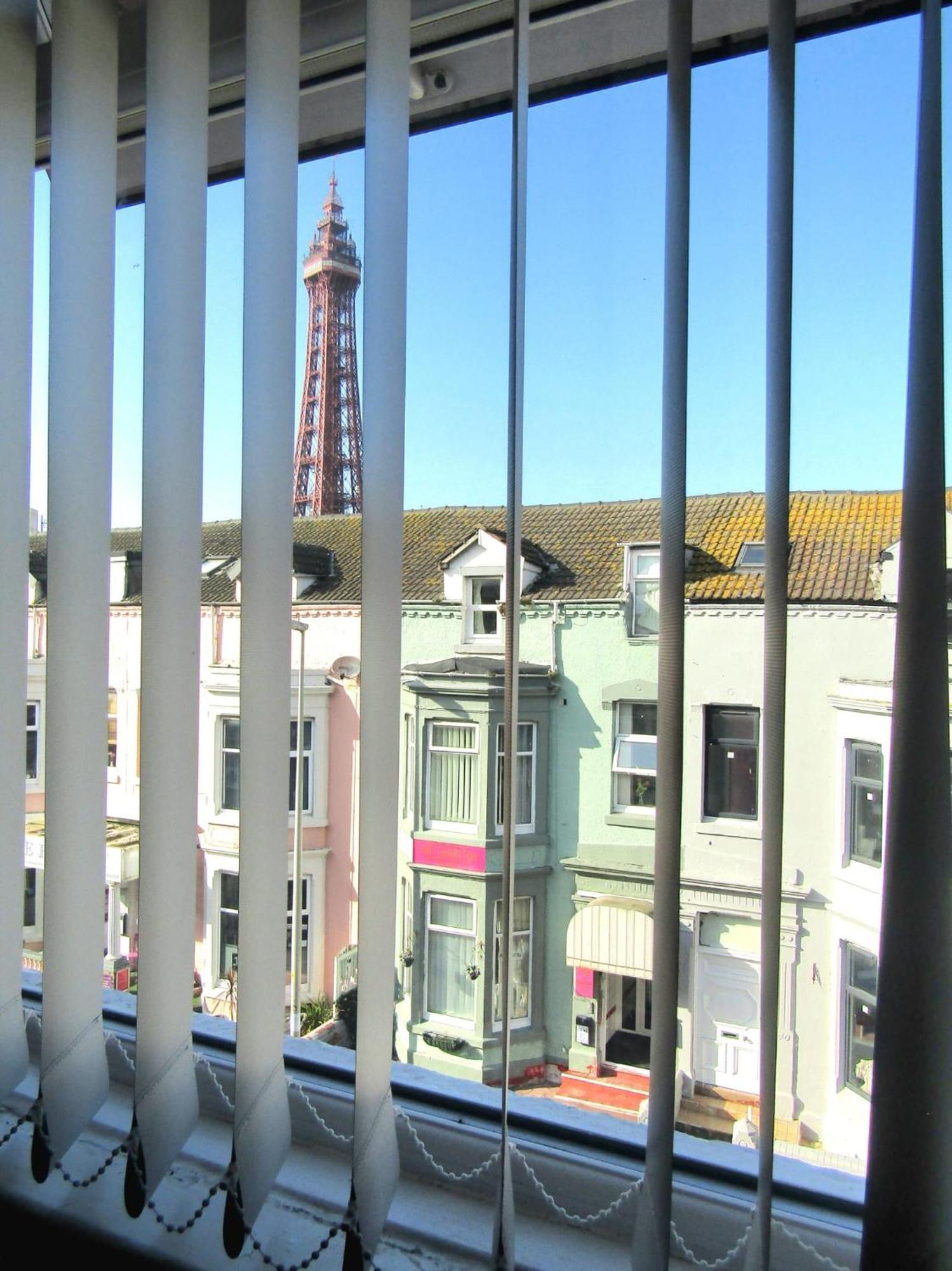 Wilsons Hotel - Blackpool Tower View Exterior photo